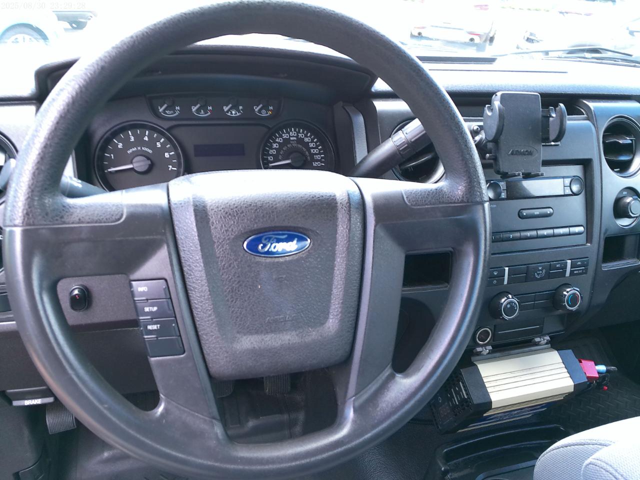 Ford F-150 XL 8-ft. Bed 2WD 2012