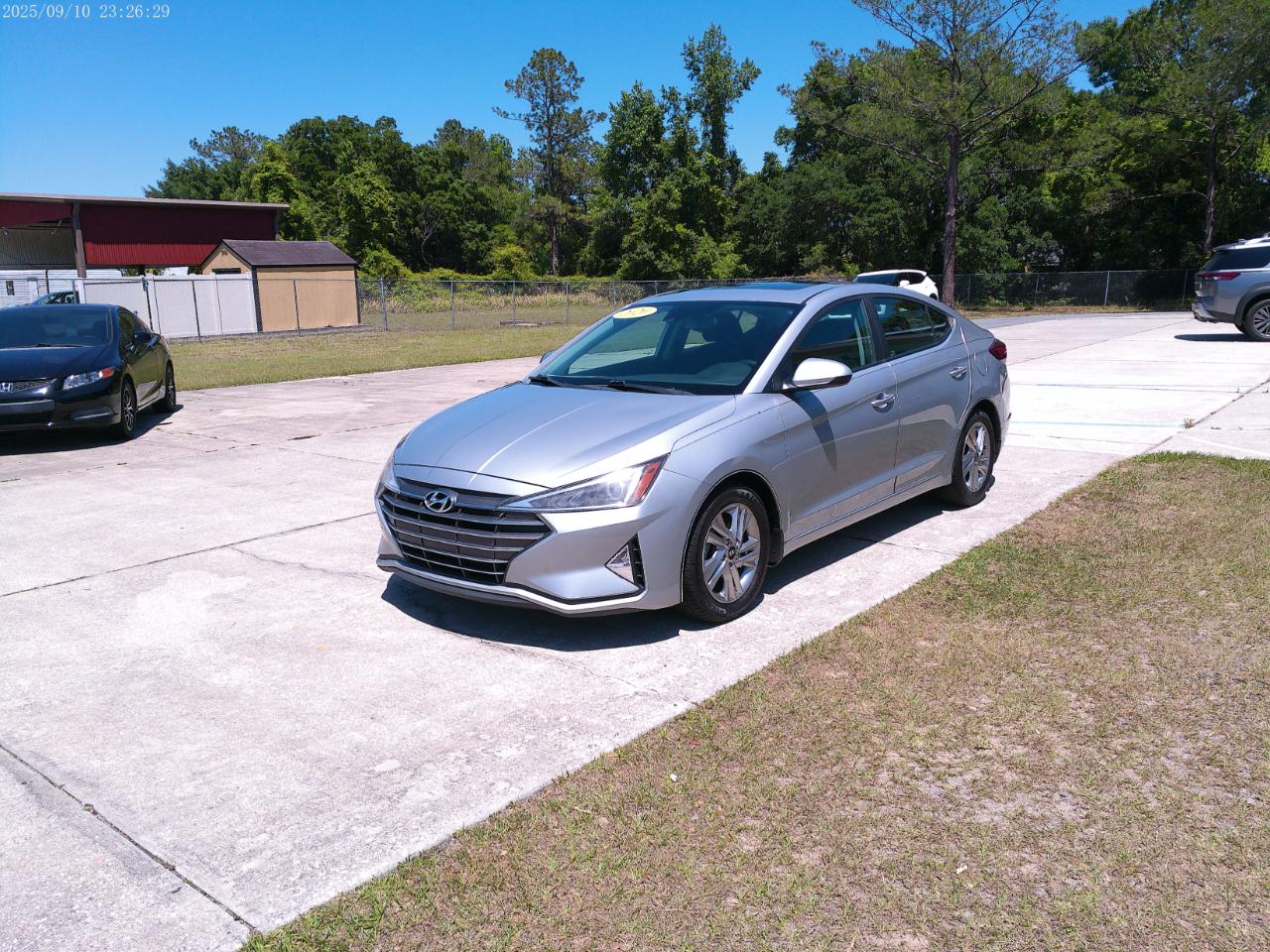 Hyundai Elantra  2020
