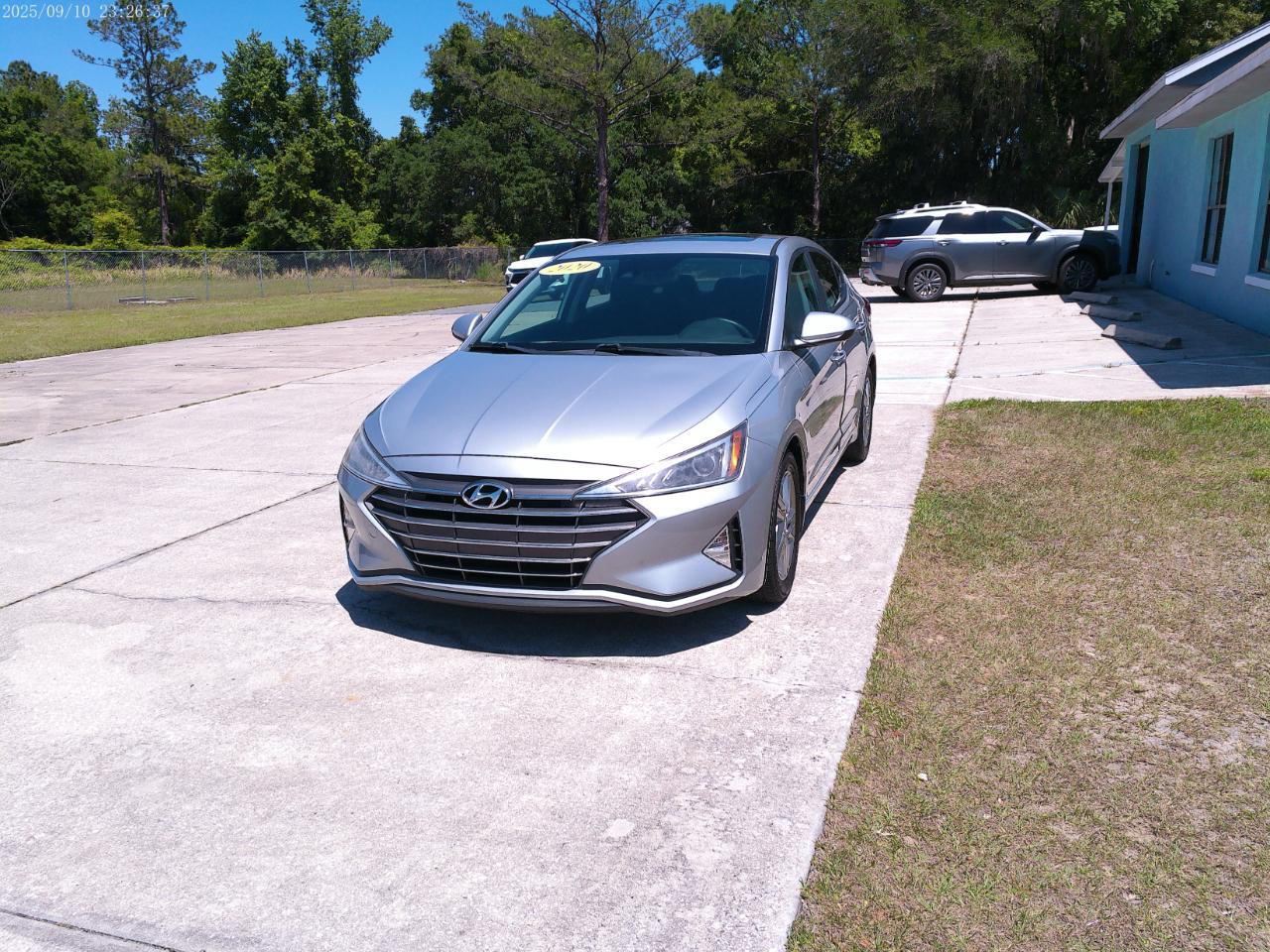 Hyundai Elantra  2020