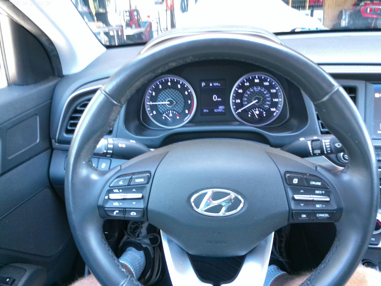 Hyundai Elantra  2020