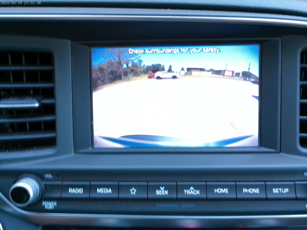 Hyundai Elantra  2020