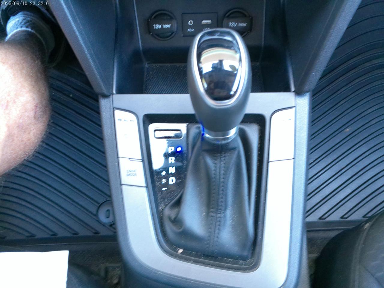 Hyundai Elantra  2020