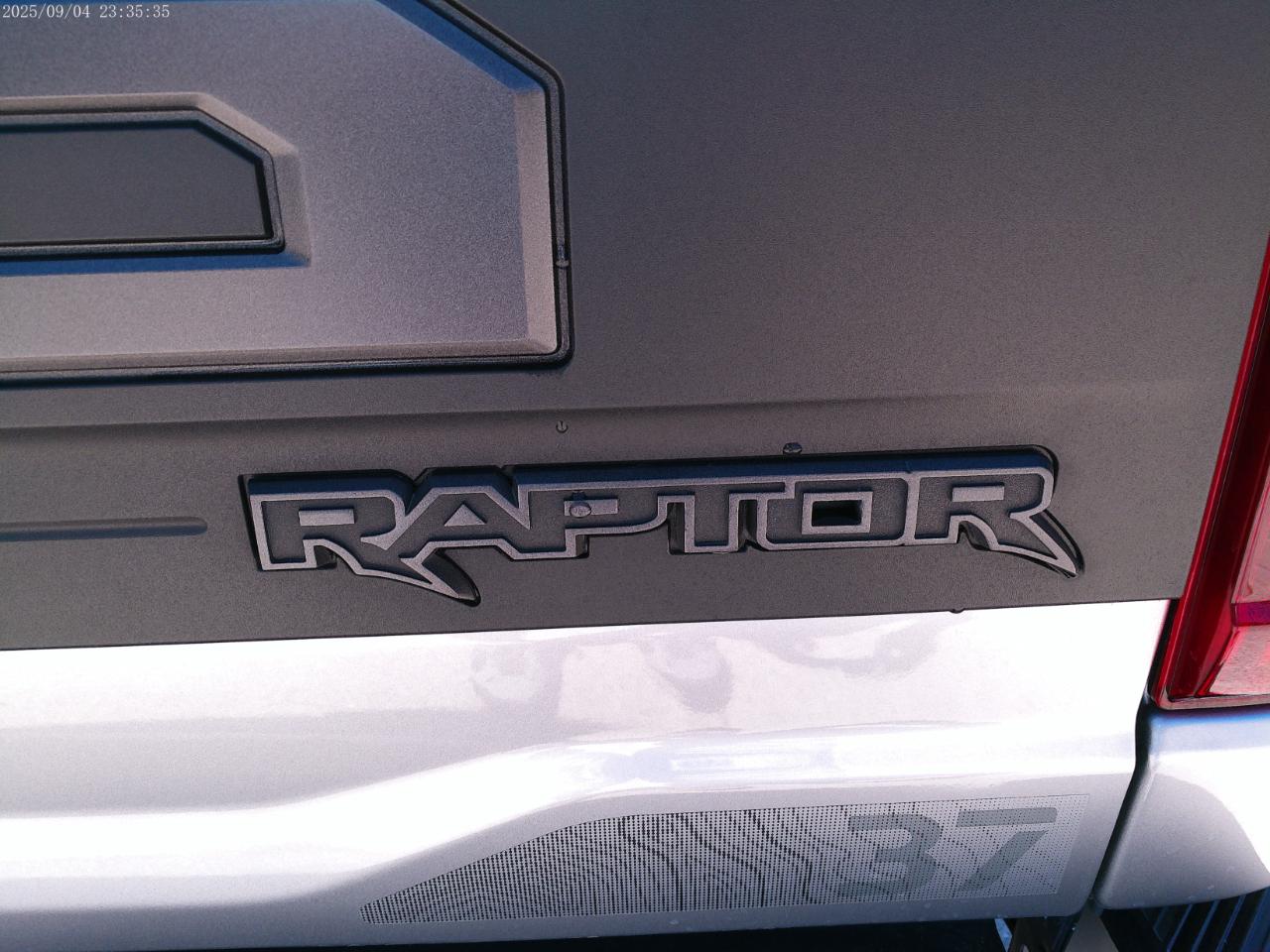 Ford F-150 Raptor SuperCrew 4WD 2023