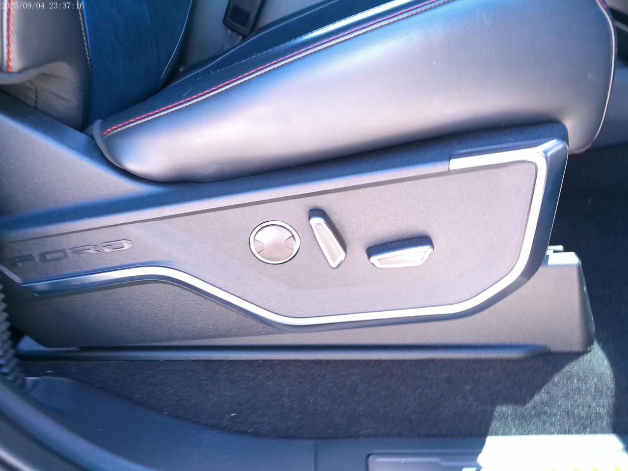 Ford F-150 Raptor SuperCrew 4WD 2023