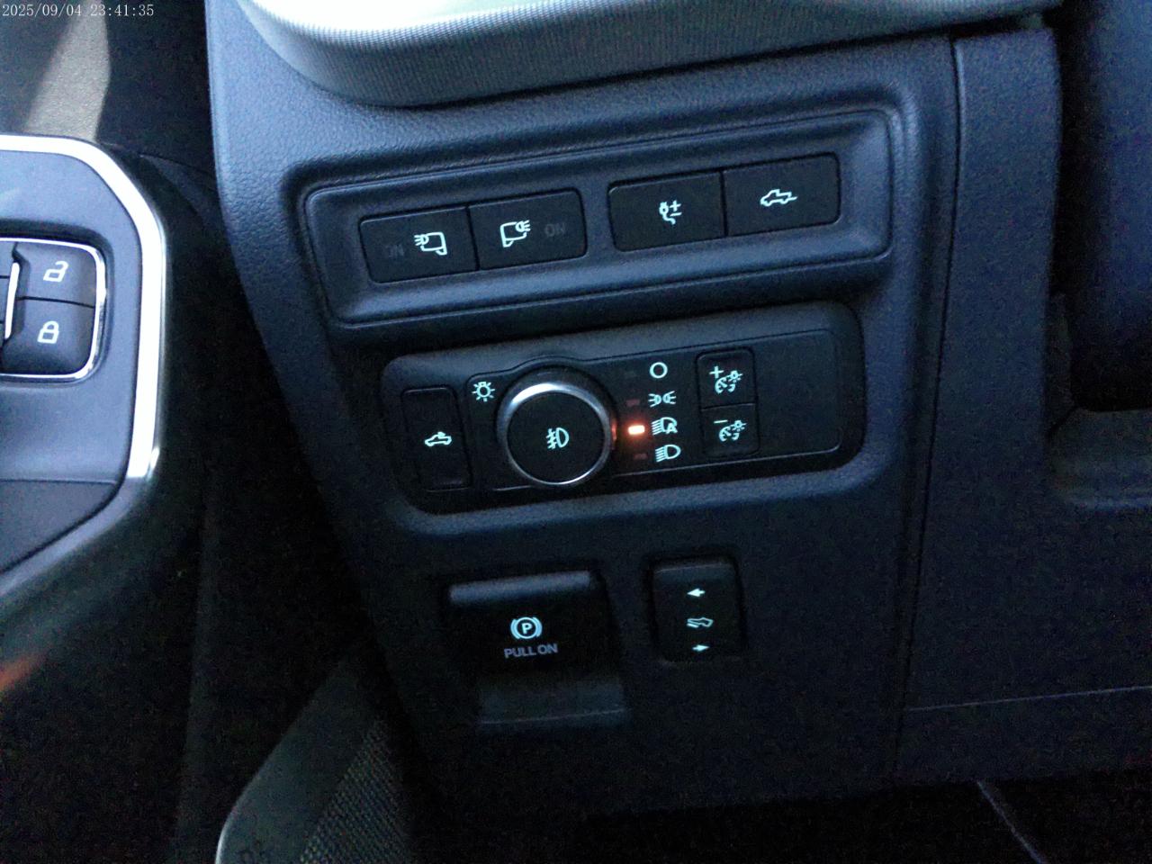 Ford F-150 Raptor SuperCrew 4WD 2023