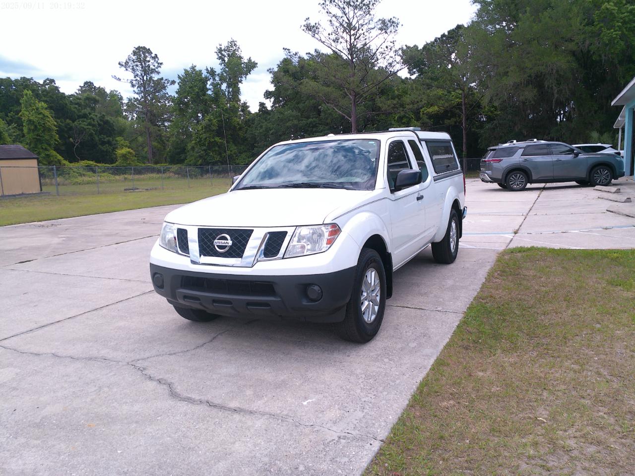 Nissan Frontier SV King Cab I4 5AT 2WD 2015
