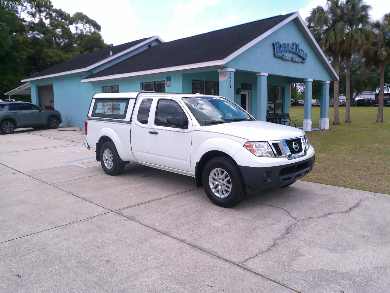 Nissan Frontier SV King Cab I4 5AT 2WD 2015