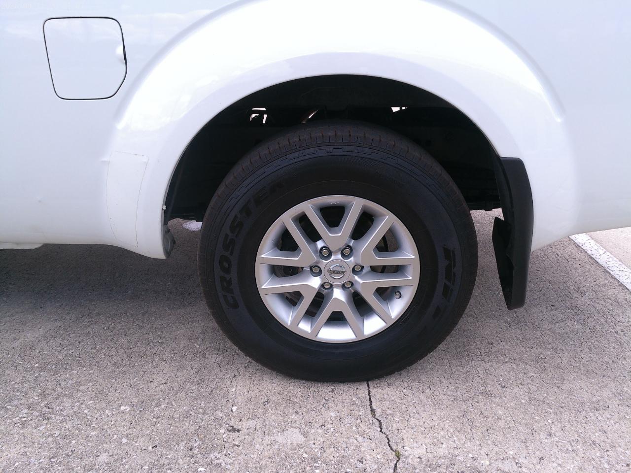 Nissan Frontier SV King Cab I4 5AT 2WD 2015