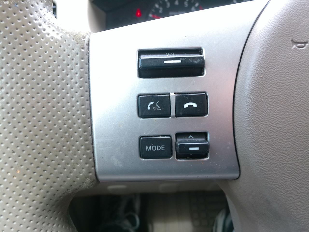 Nissan Frontier SV King Cab I4 5AT 2WD 2015