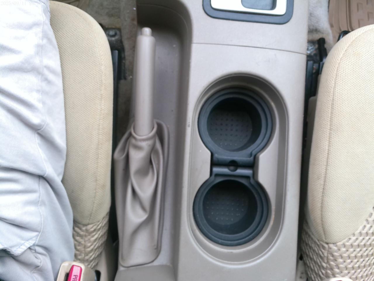 Nissan Frontier SV King Cab I4 5AT 2WD 2015