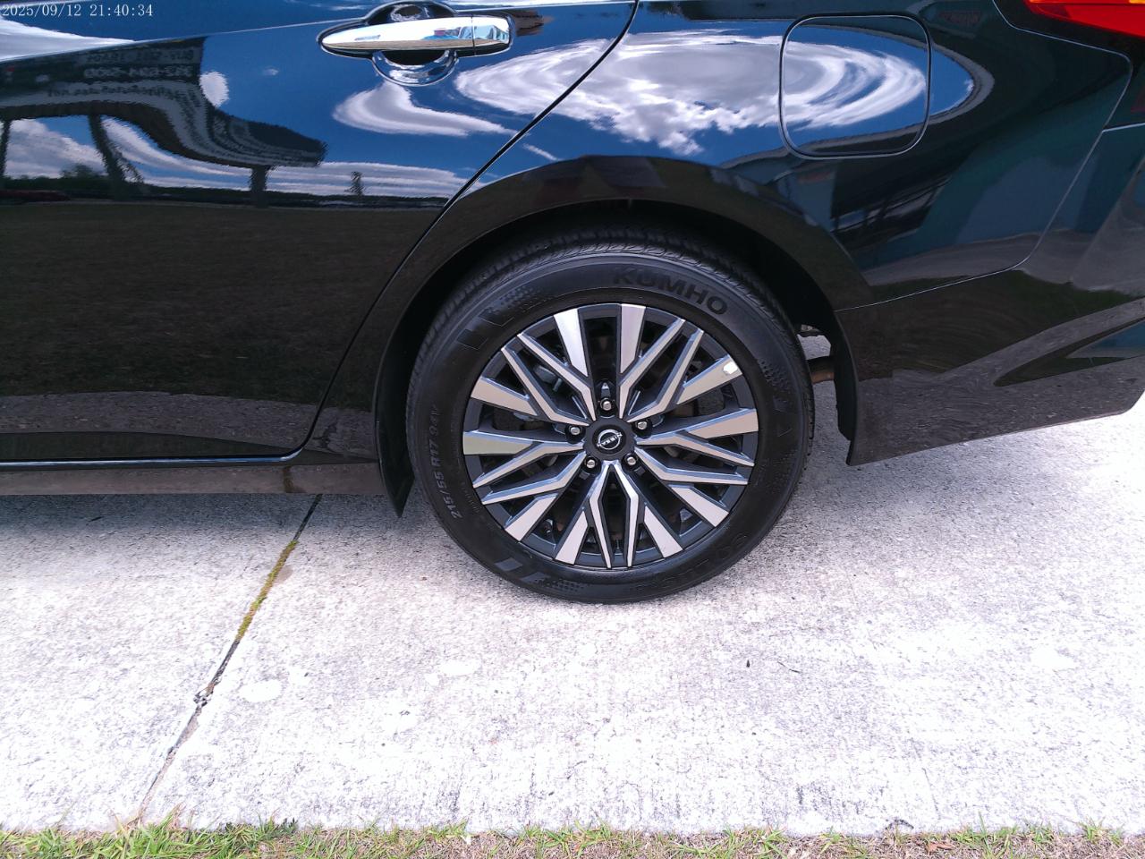 Nissan Altima 2.5 SV 2025