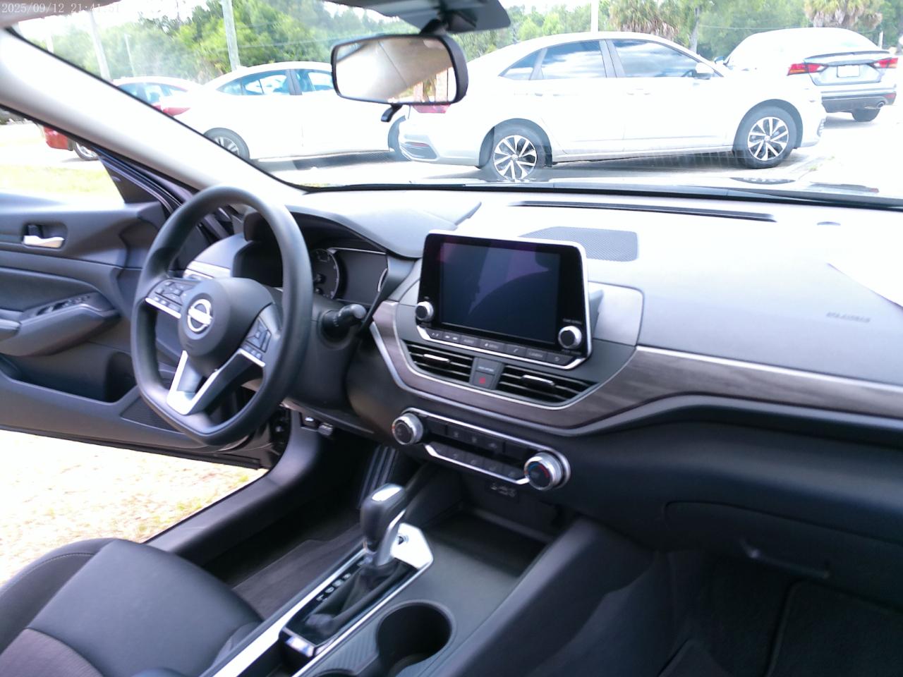 Nissan Altima 2.5 SV 2025