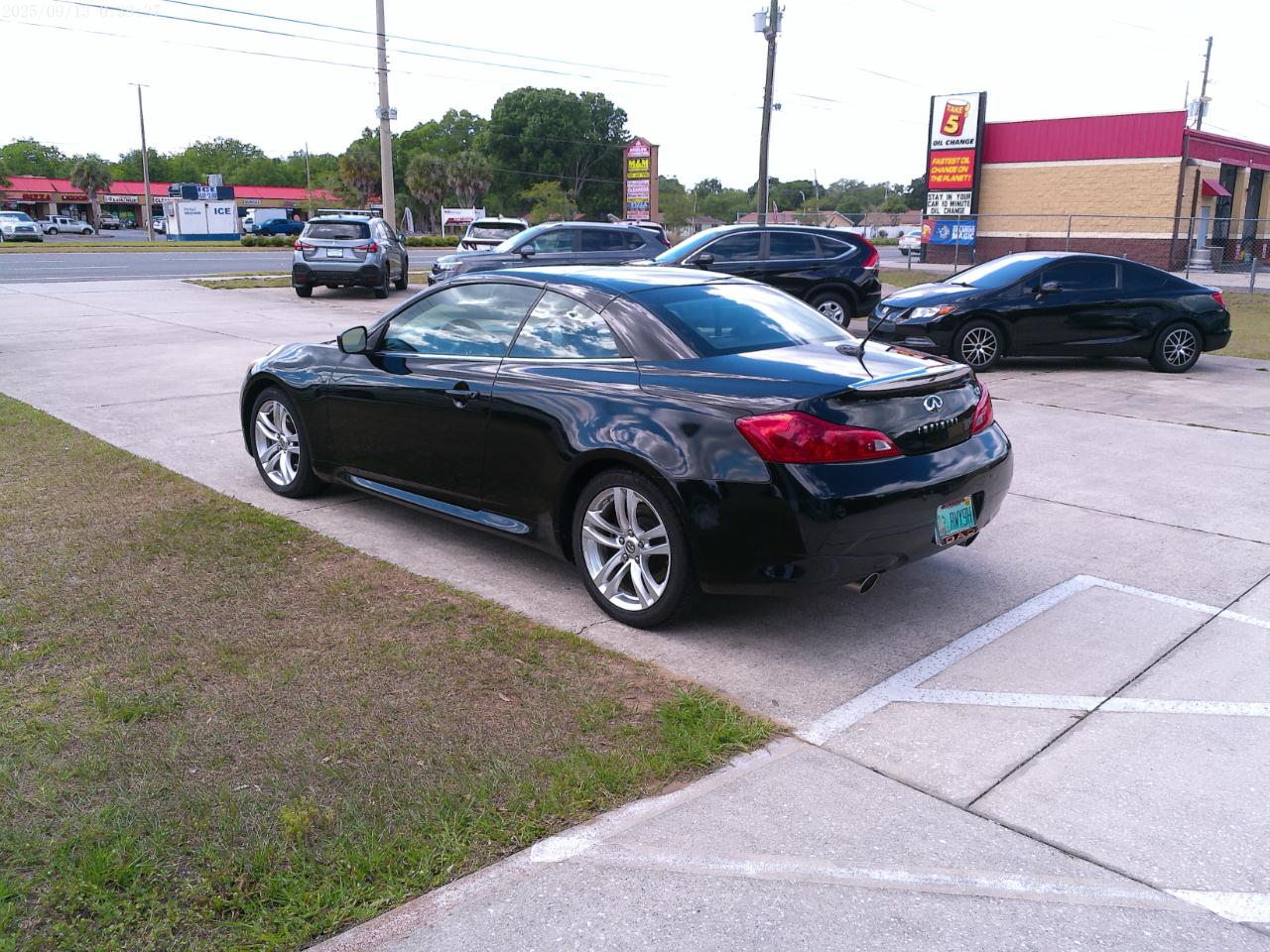 Infiniti G Convertible Base 2010