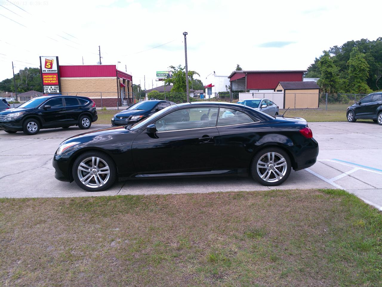 Infiniti G Convertible Base 2010