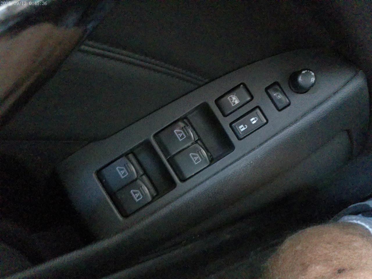 Infiniti G Convertible Base 2010