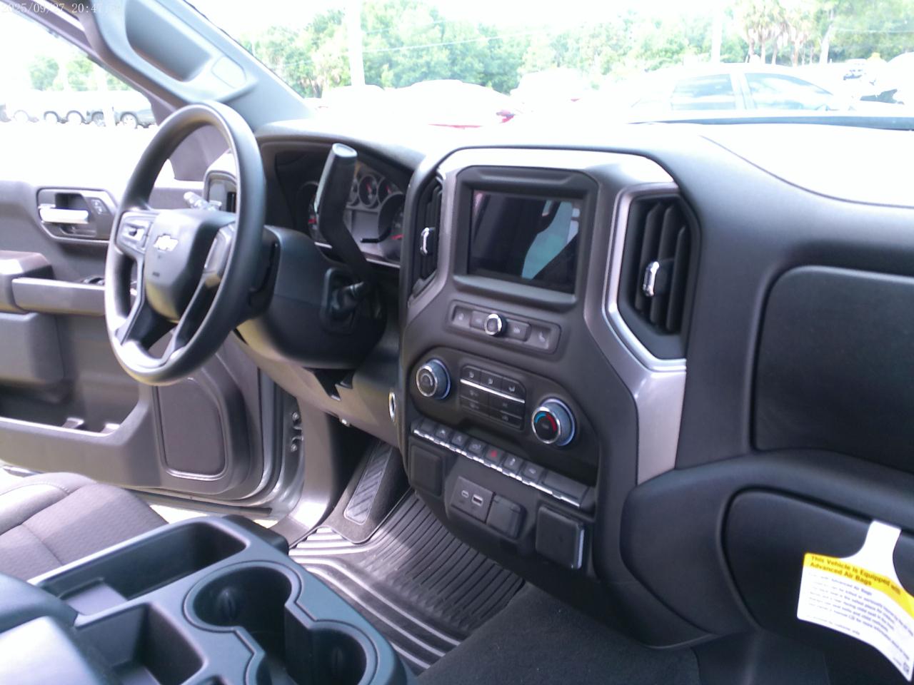 Chevrolet Silverado 1500 Custom Crew Cab 2WD 2025