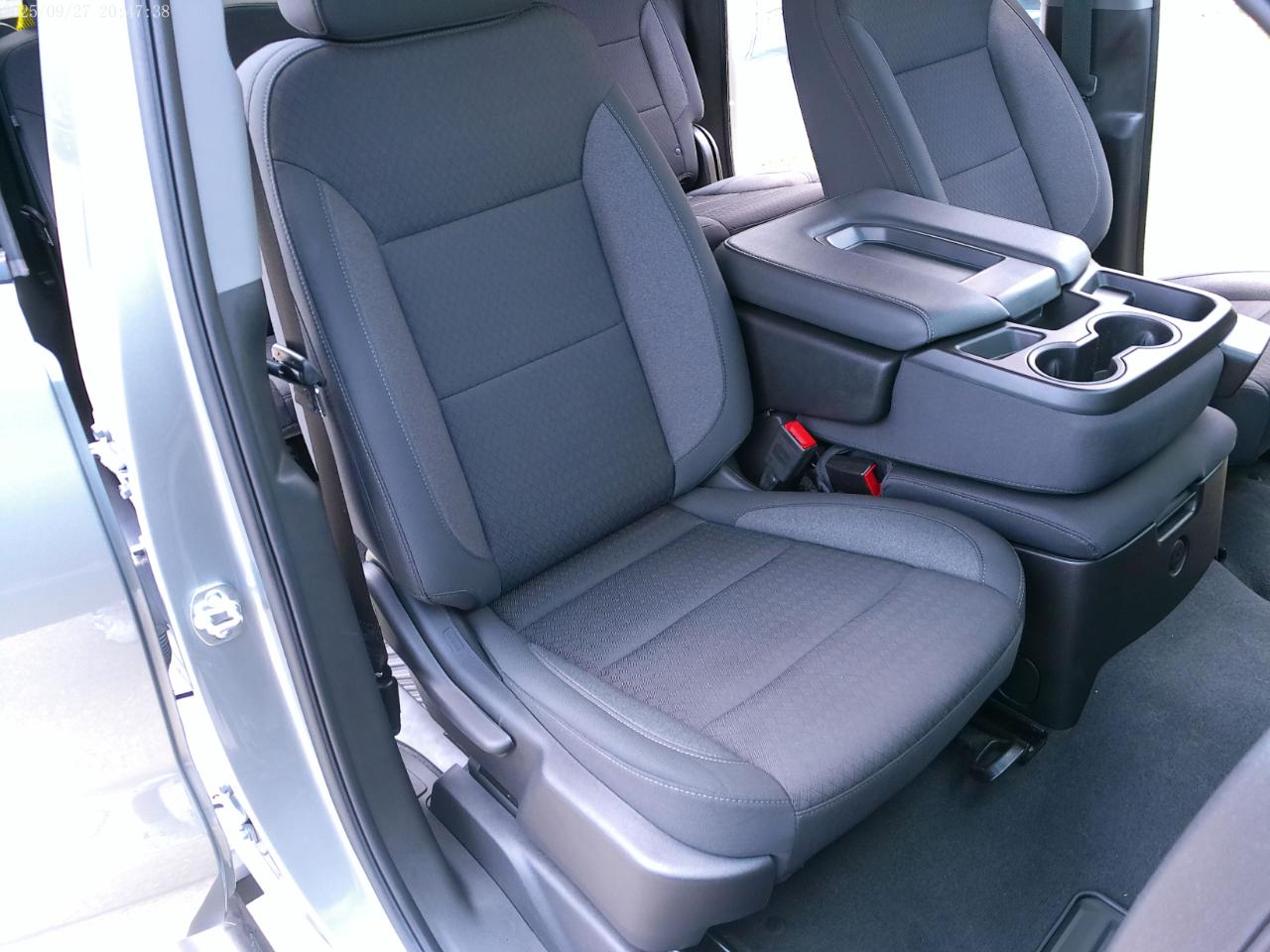 Chevrolet Silverado 1500 Custom Crew Cab 2WD 2025