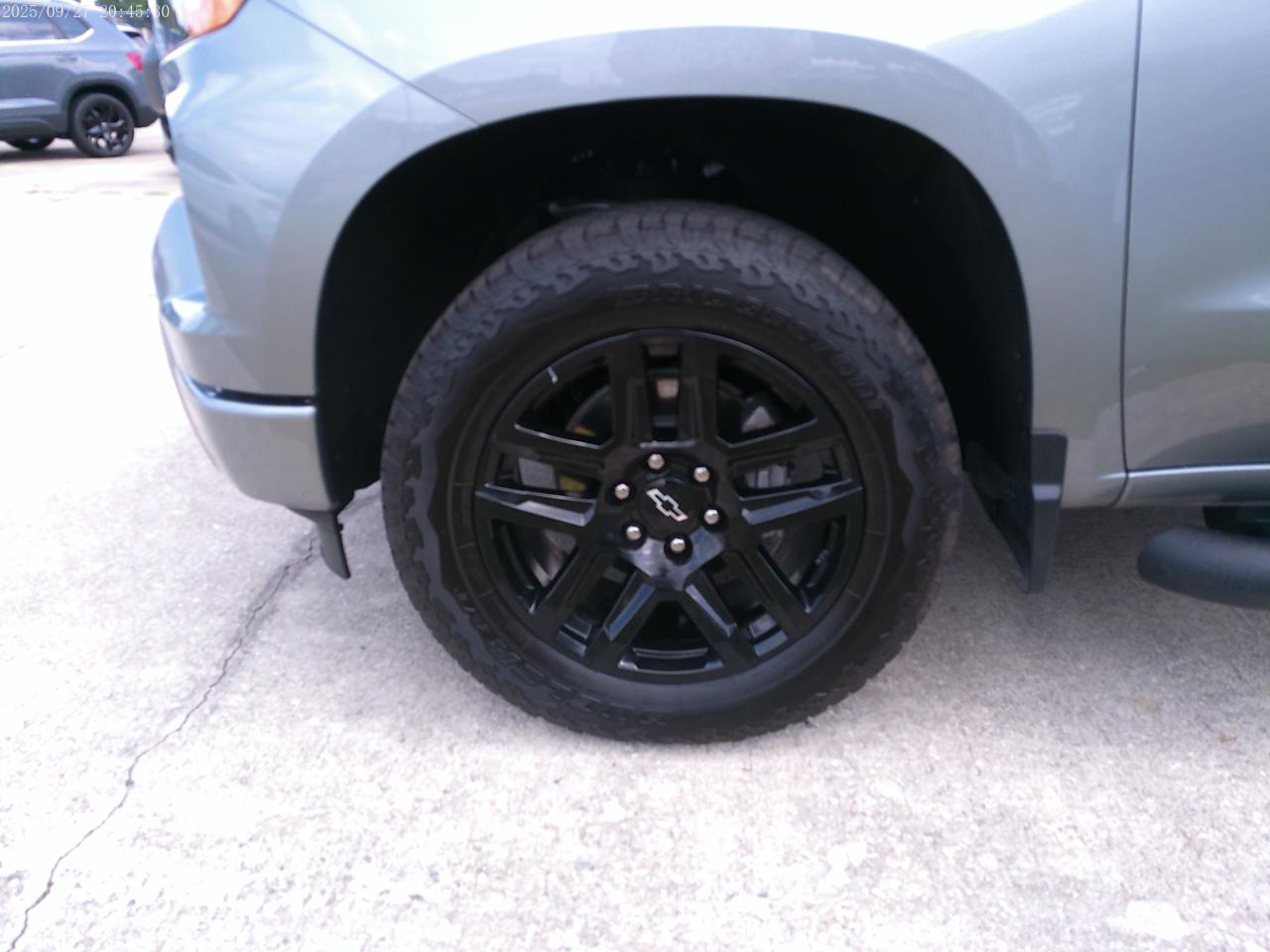 Chevrolet Silverado 1500 Custom Crew Cab 2WD 2025