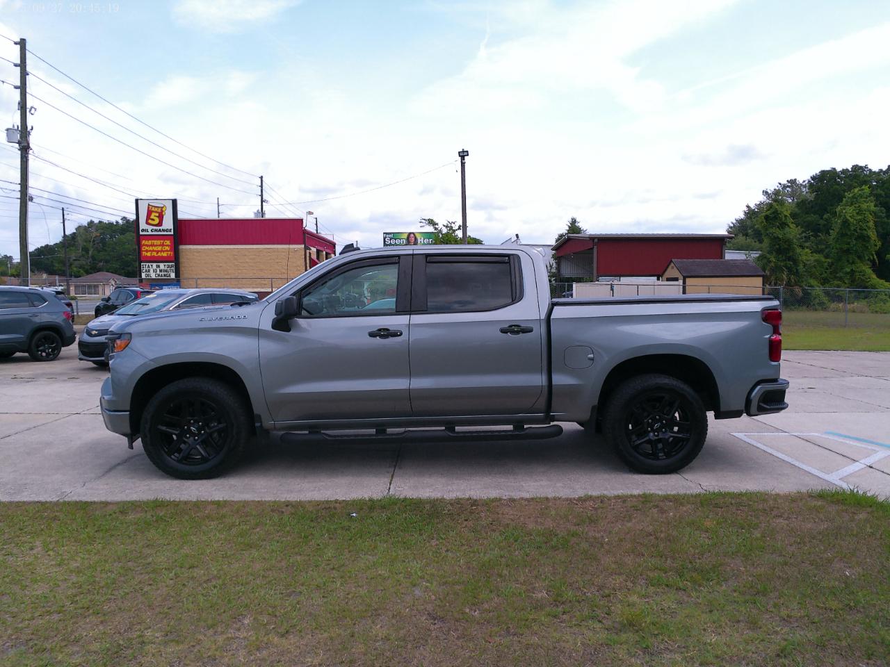 Chevrolet Silverado 1500 Custom Crew Cab 2WD 2025
