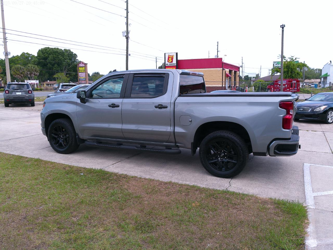 Chevrolet Silverado 1500 Custom Crew Cab 2WD 2025