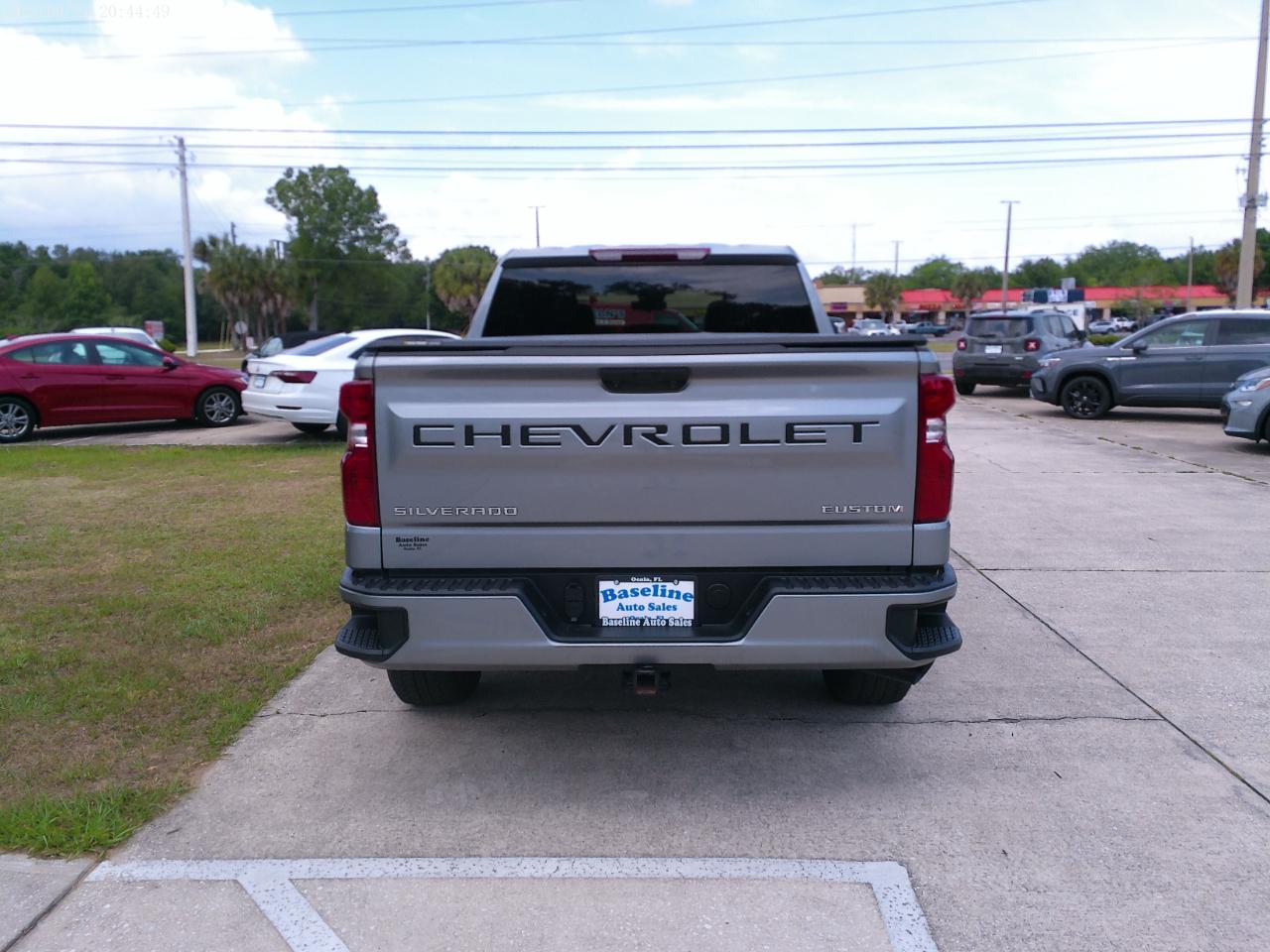 Chevrolet Silverado 1500 Custom Crew Cab 2WD 2025