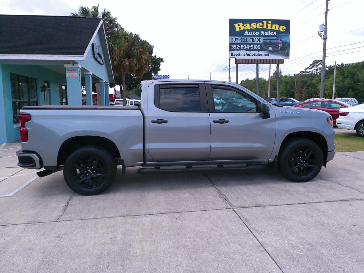 Chevrolet Silverado 1500 Custom Crew Cab 2WD 2025
