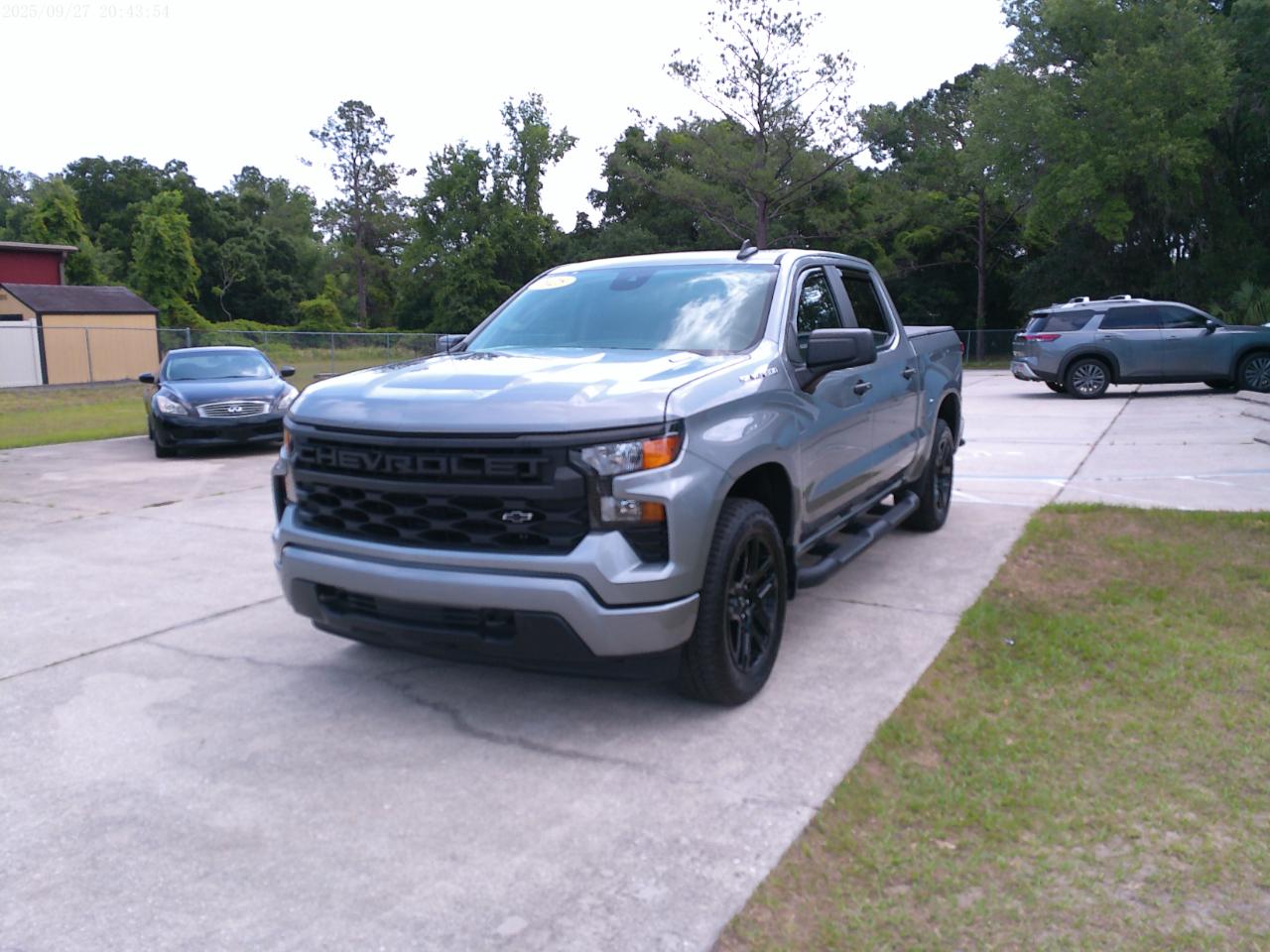 Chevrolet Silverado 1500 Custom Crew Cab 2WD 2025