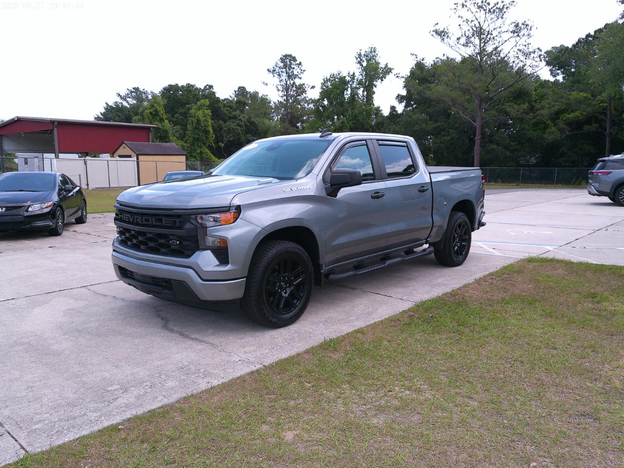 Chevrolet Silverado 1500 Custom Crew Cab 2WD 2025