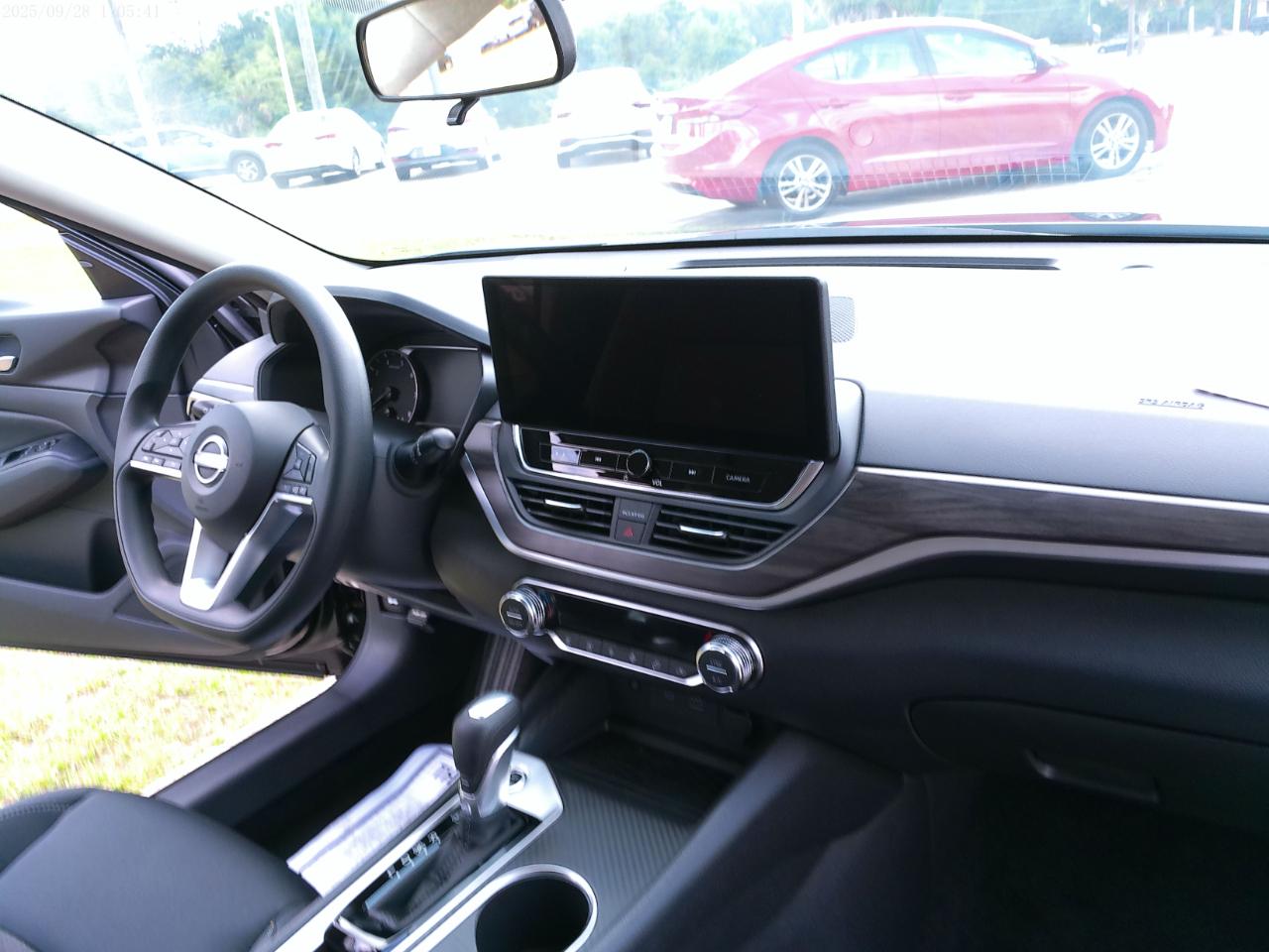 Nissan Altima  2025