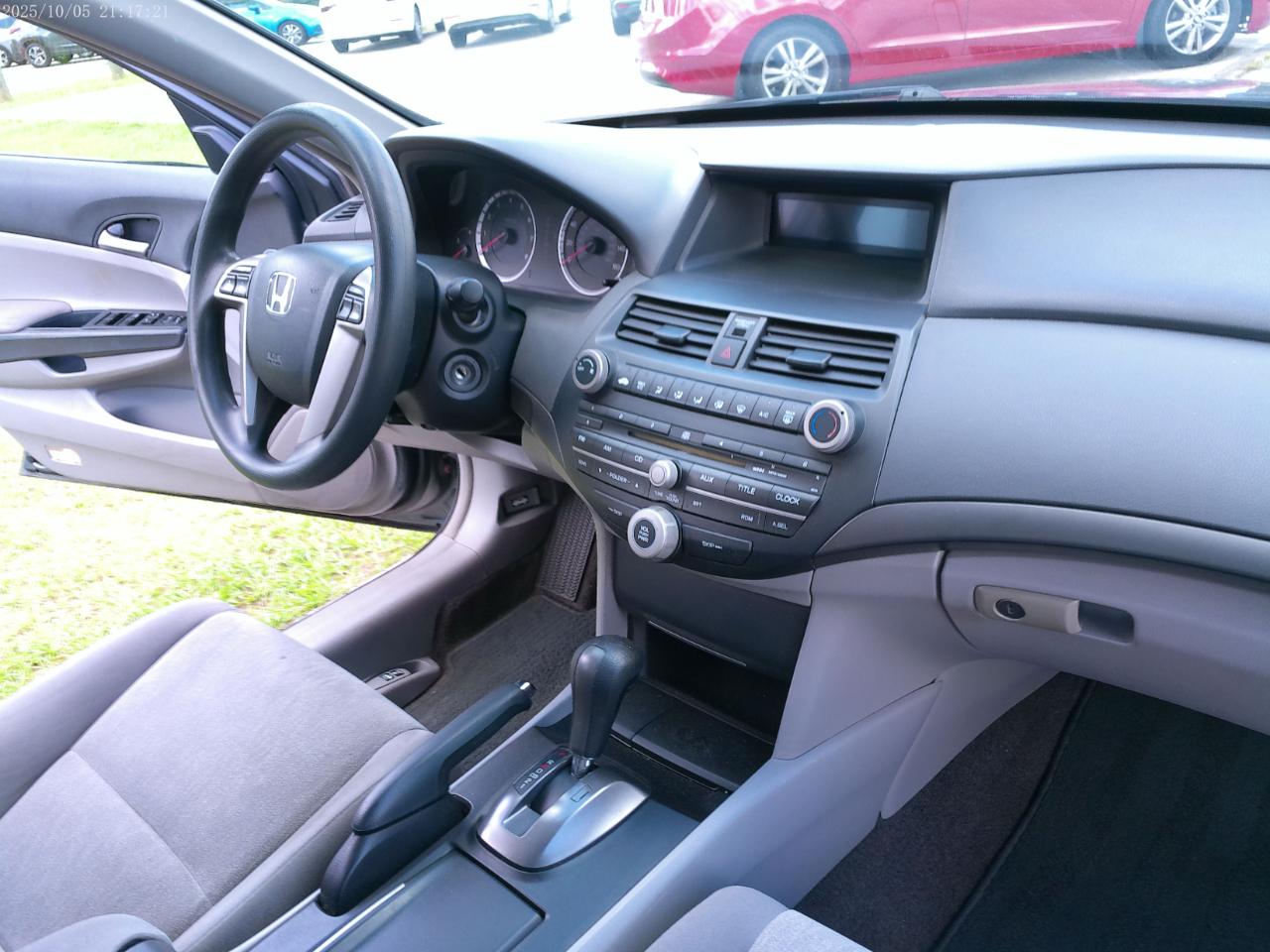Honda Accord LX sedan AT 2009
