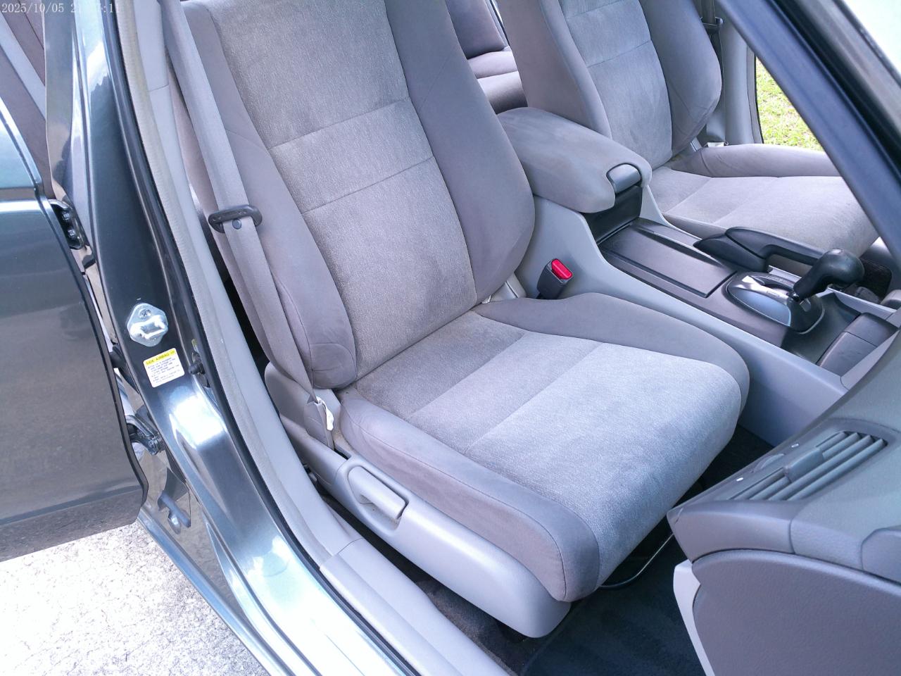 Honda Accord LX sedan AT 2009