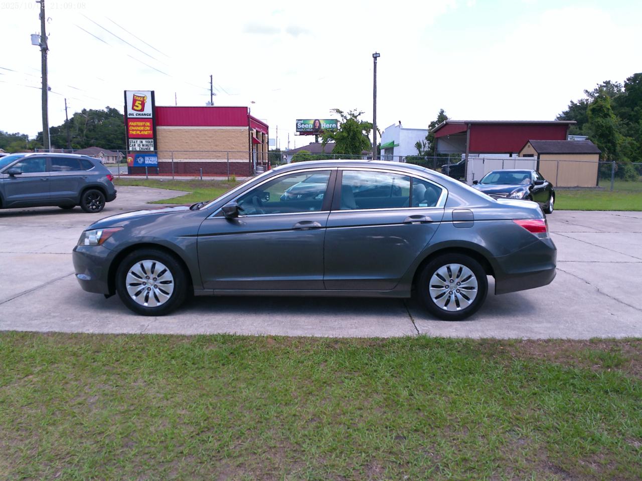 Honda Accord LX sedan AT 2009