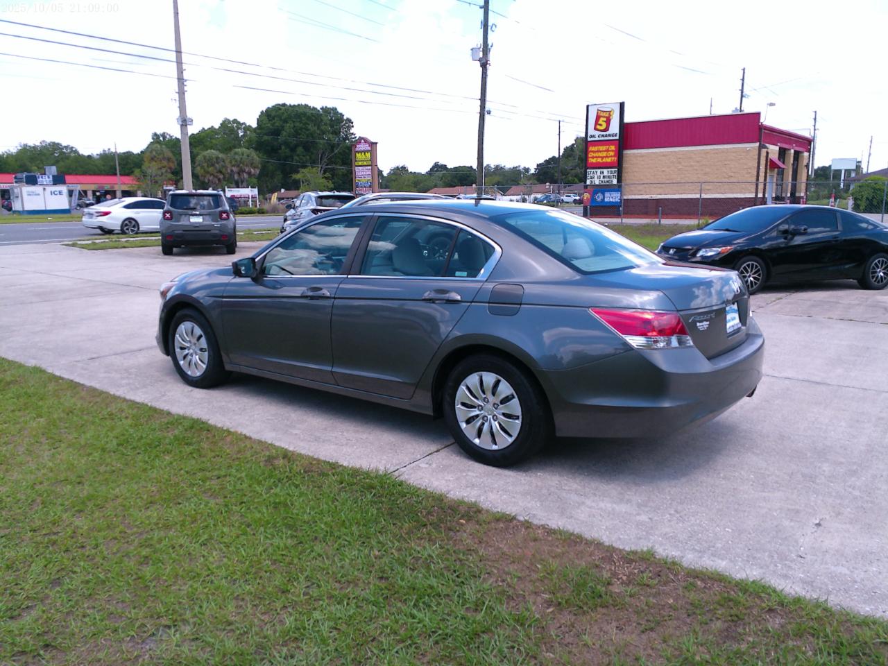 Honda Accord LX sedan AT 2009