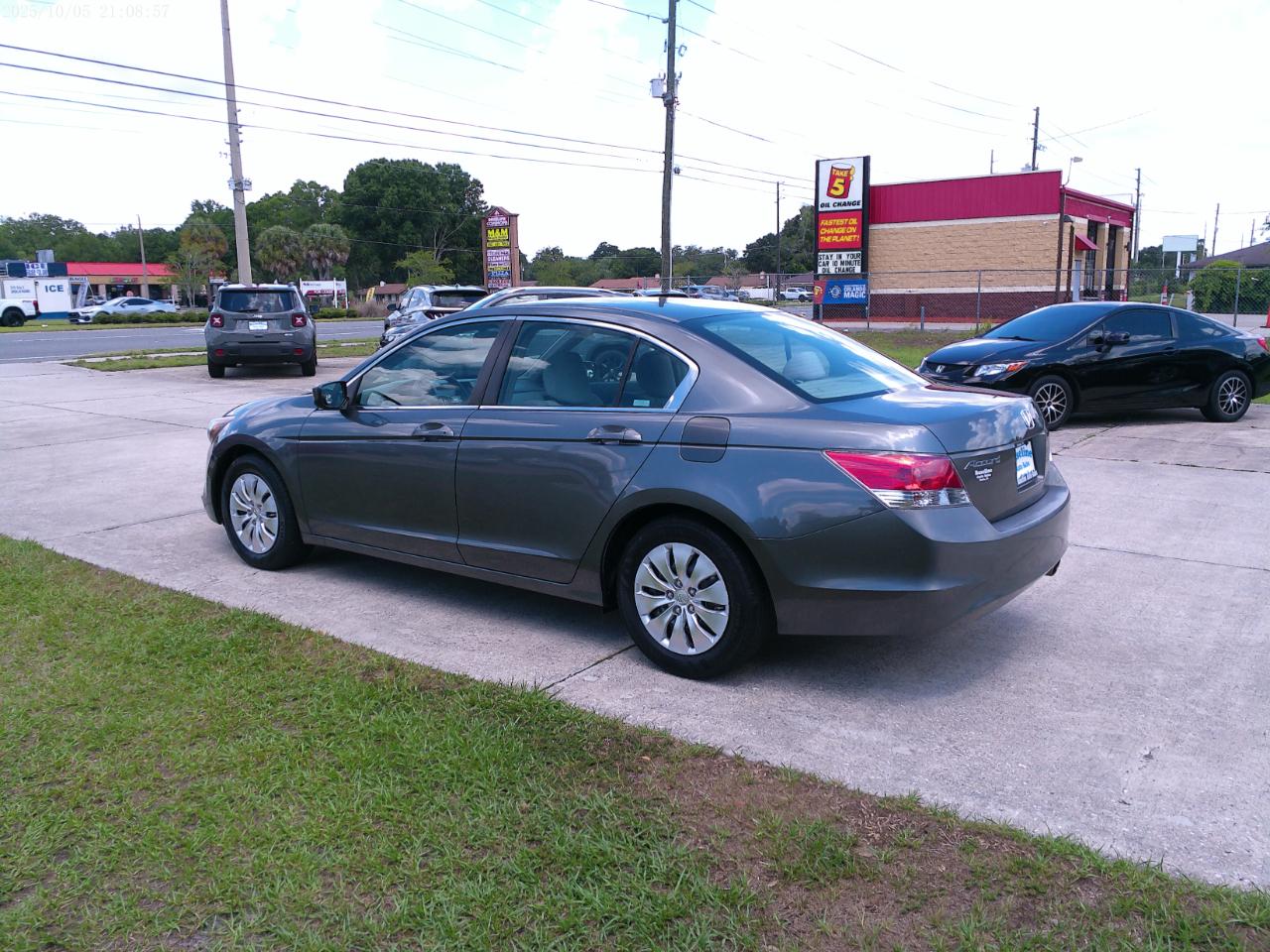 Honda Accord LX sedan AT 2009