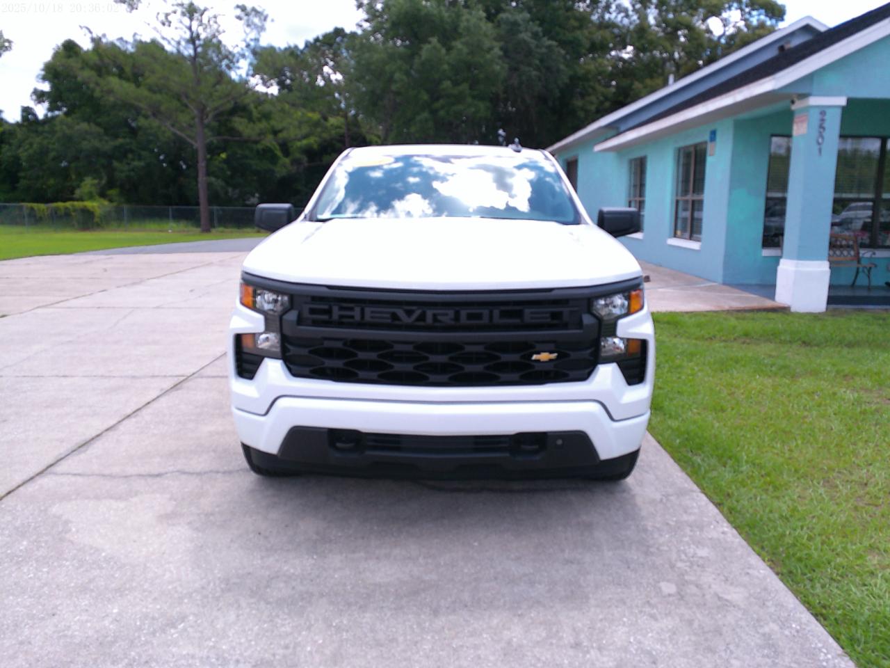 Chevrolet Silverado 1500 Custom Crew Cab 2WD 2024