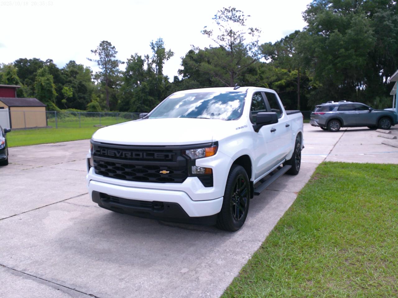 Chevrolet Silverado 1500 Custom Crew Cab 2WD 2024