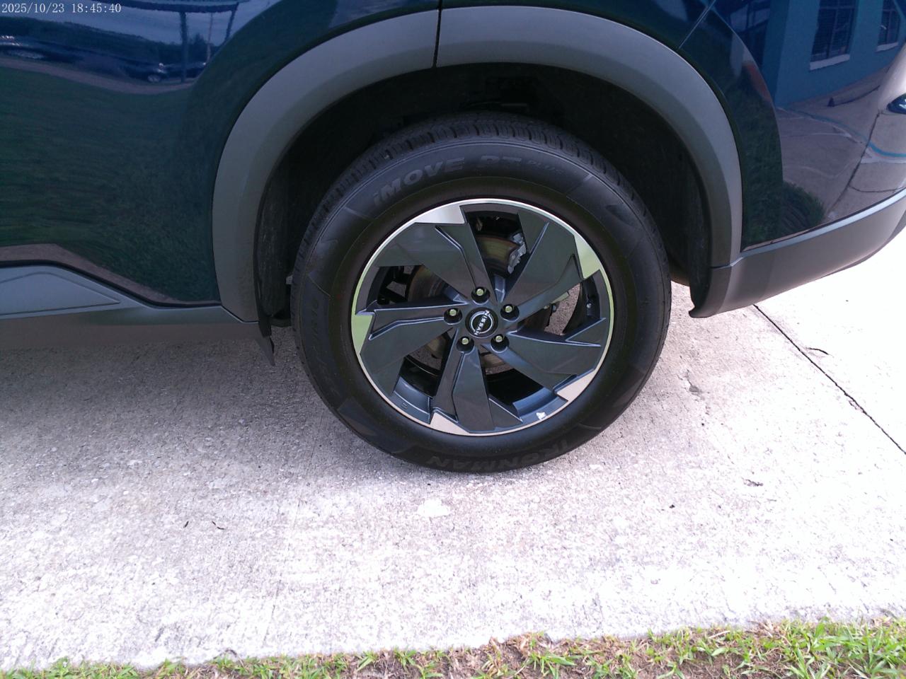 Nissan Rogue SV 2025