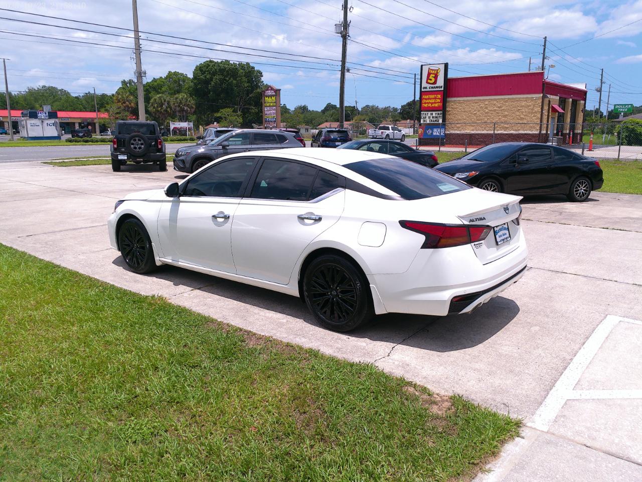 Nissan Altima 2.5 SV 2025