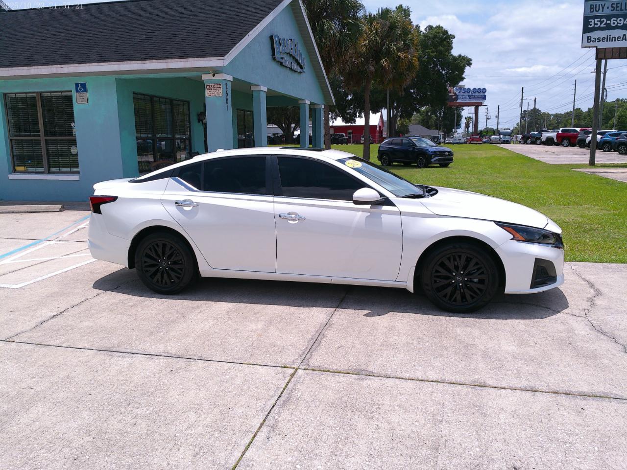 Nissan Altima 2.5 SV 2025