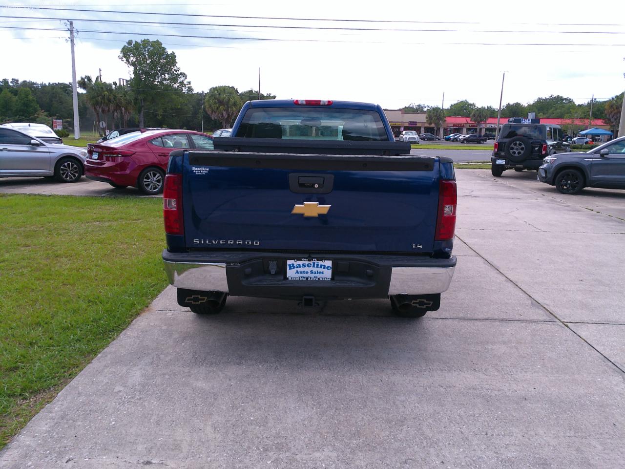 Chevrolet Silverado 1500 LS Short Bed 2WD 2013