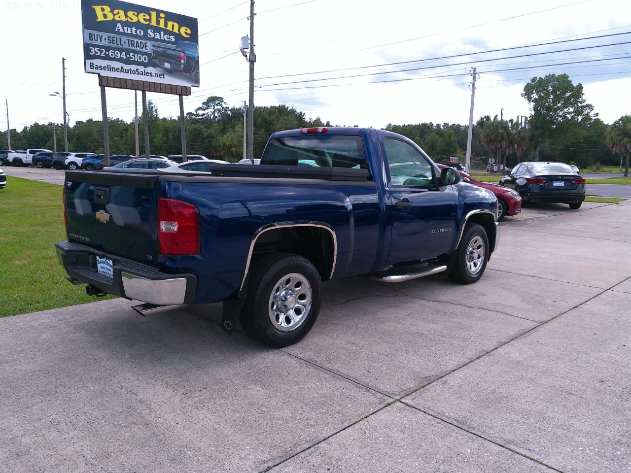 Chevrolet Silverado 1500 LS Short Bed 2WD 2013