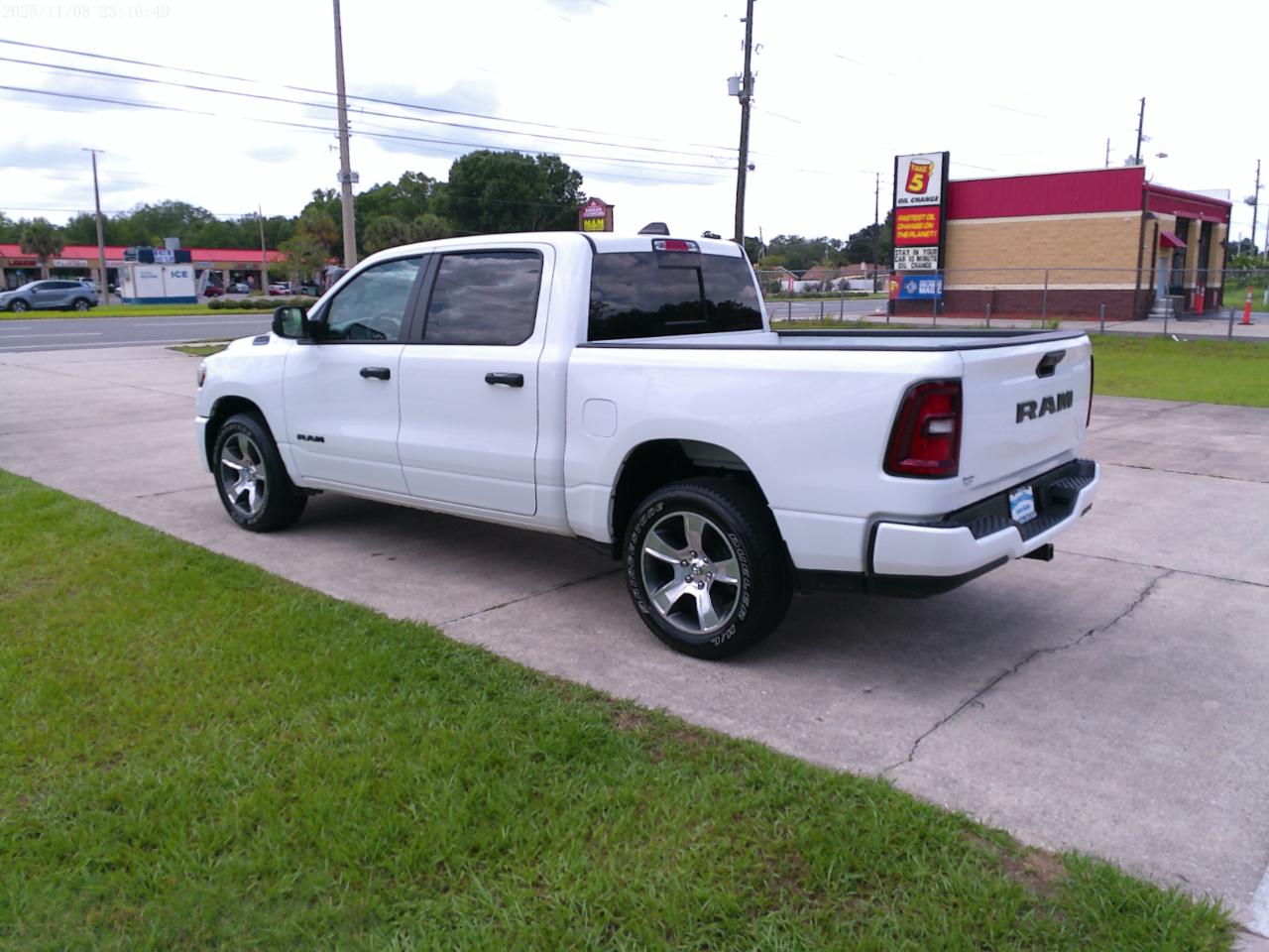 RAM 1500 Sport Crew Cab SWB 2WD 2025