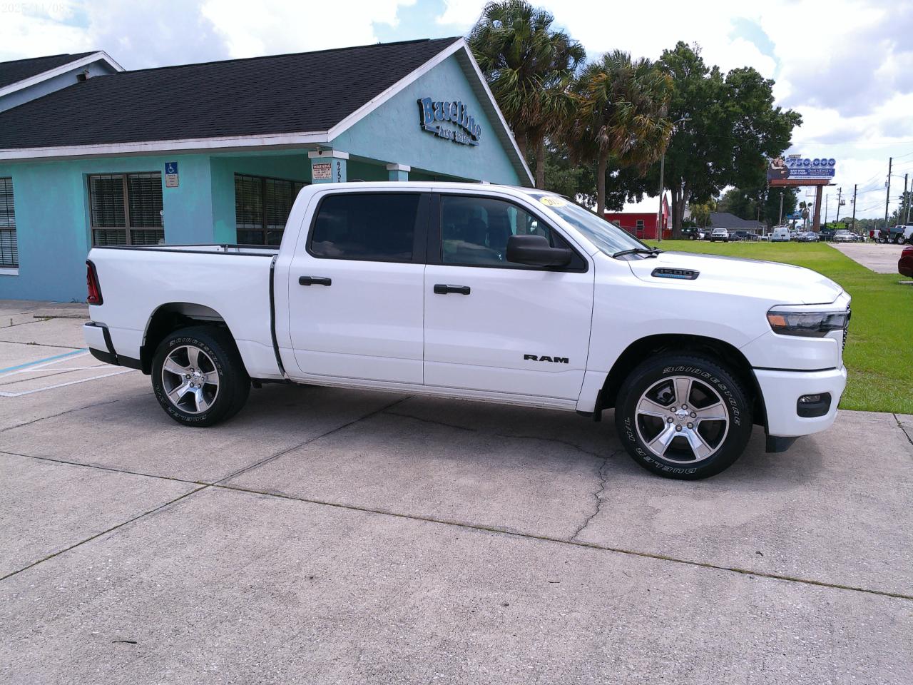 RAM 1500 Sport Crew Cab SWB 2WD 2025