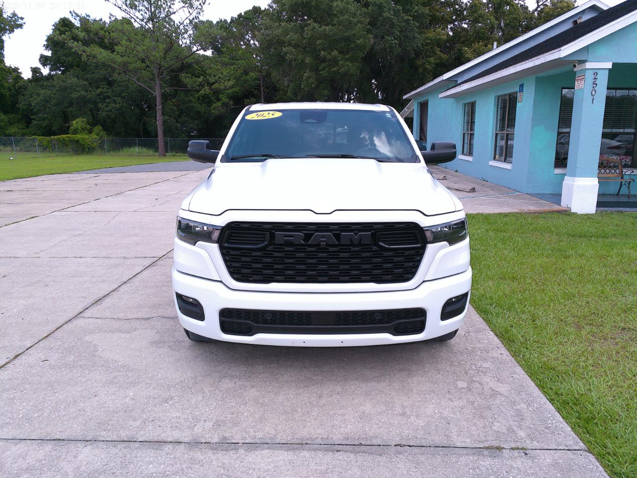 RAM 1500 Sport Crew Cab SWB 2WD 2025