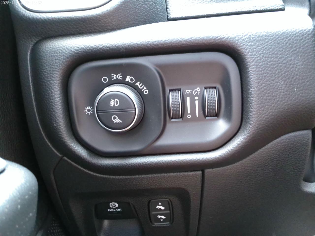 RAM 1500 Big Horn Crew Cab SWB 2WD 2025