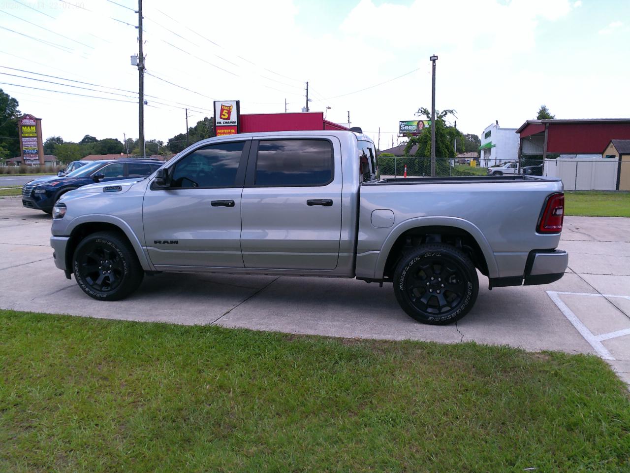 RAM 1500 Big Horn Crew Cab SWB 2WD 2025