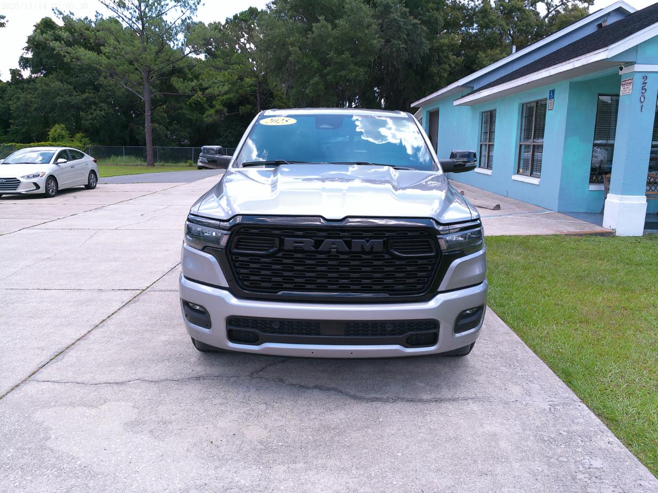 RAM 1500 Big Horn Crew Cab SWB 2WD 2025