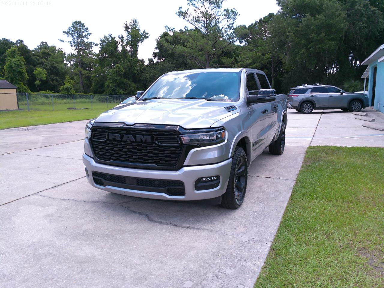 RAM 1500 Big Horn Crew Cab SWB 2WD 2025