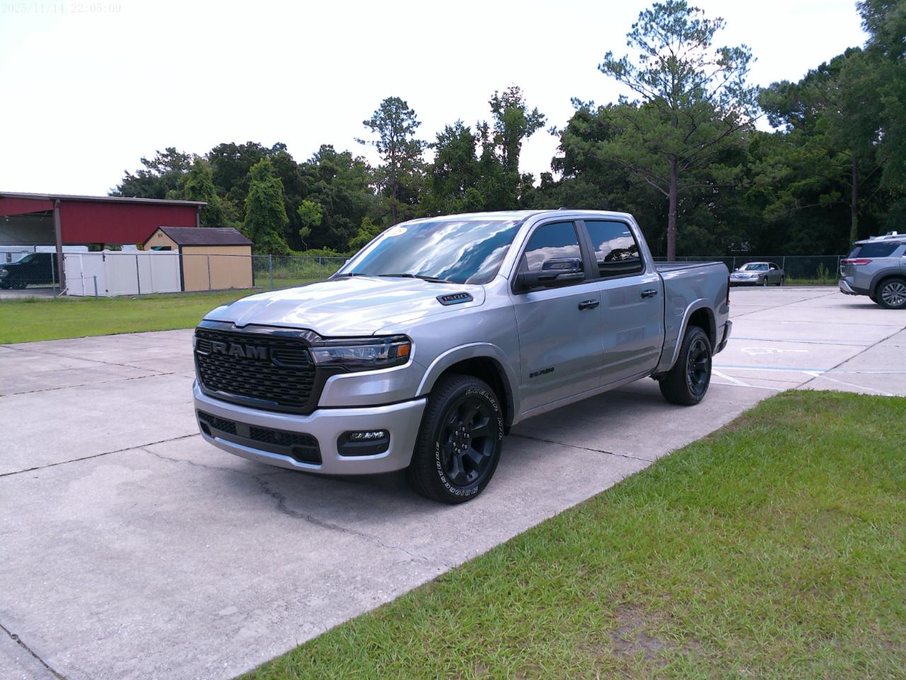 RAM 1500 Big Horn Crew Cab SWB 2WD 2025