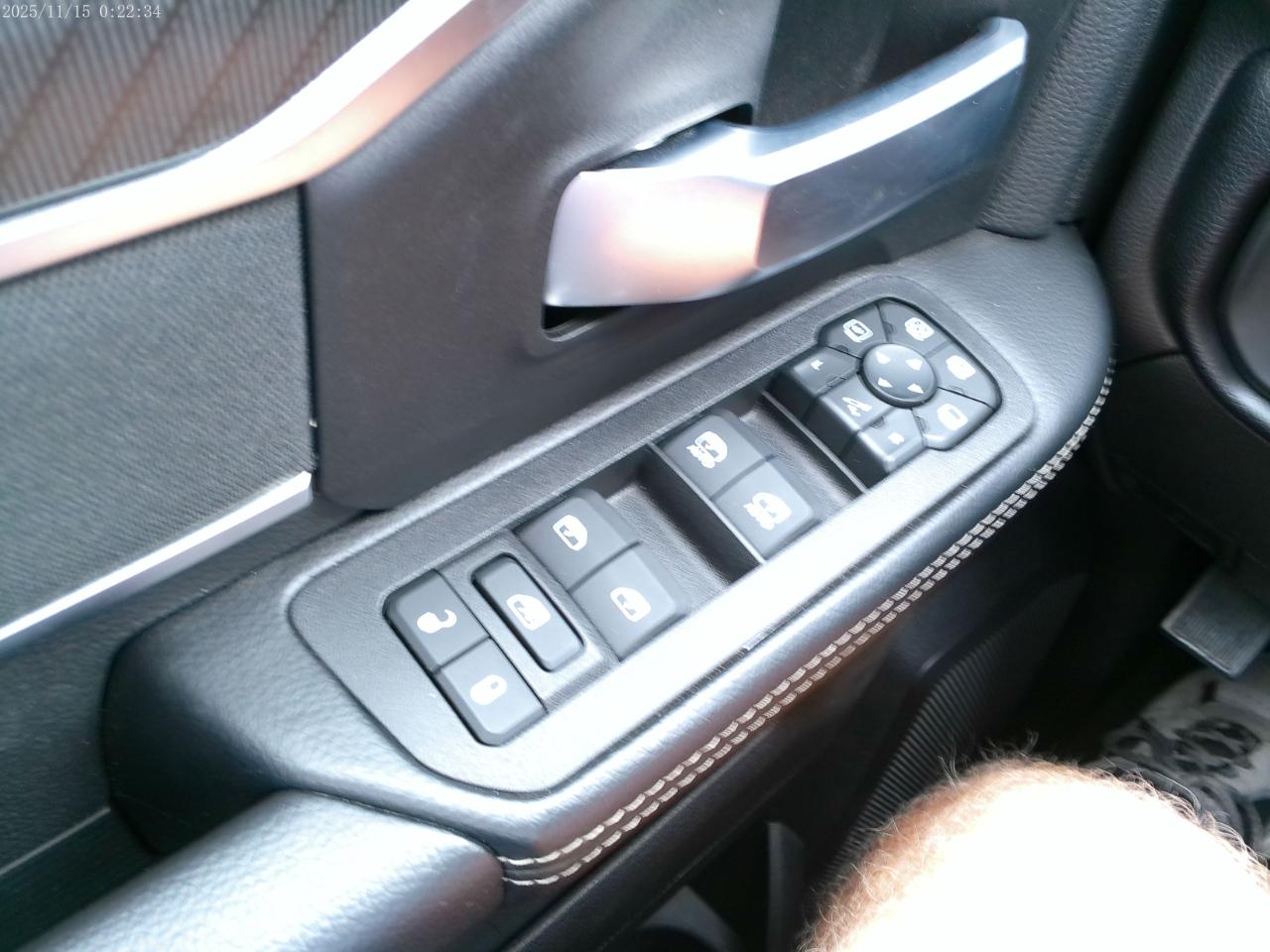 RAM 2500 Big Horn Crew Cab 4WD SWB 2026
